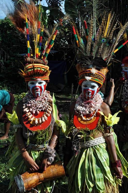 Simbu Traditional Attire